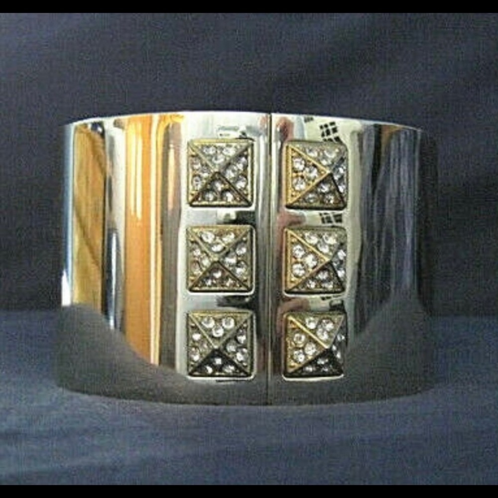Victoria’s Secret Gold Stud Bracelet - Picture 2 of 5